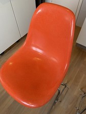Charles Eames Fiberglas Side