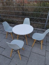 Kinderstühe 4 Stück Tisch