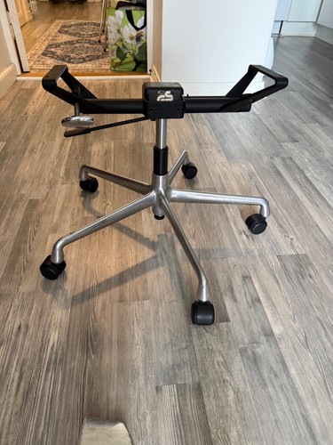 Vitra aluminium group - ea,
