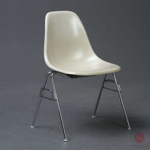 Vitra eames fiberglas - eames, side