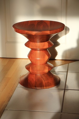 Vitra eames stool model - model,