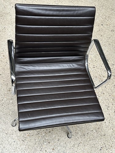 Vitra 108 besucherstuhl - vitra, ea