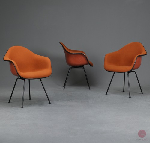 Vitra eames fiberglas armchair - vitra,