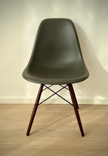 Vitra eames plastic side chair - eames,